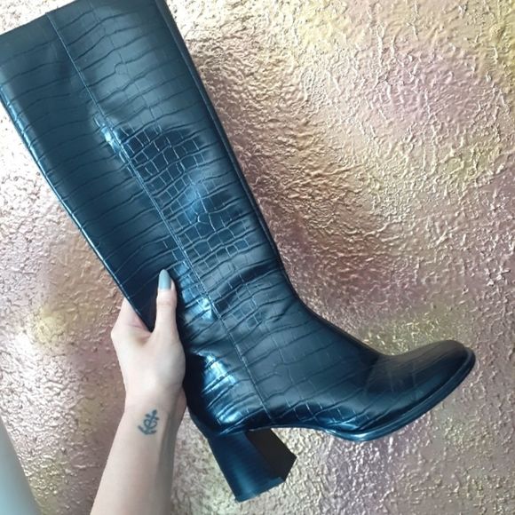 Zara Shoes - Zara Knee High Boots
